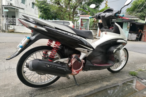 air blade รถบ้านแท้ มือเดียว เล่มชุดโอนครบ ภาษี60