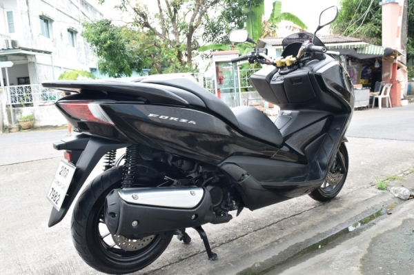 Forza300 2557 รถบ้านแท้ เล่มชุดโอนครบ ภาษีพรบถึงปี60