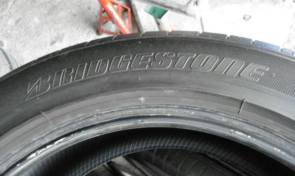 215/55R17 BRIDGESTONE TURANZA GR-90 ปี13 ชุด 4 เส้น tel. 081-427-3941 215/55R17 BRIDGESTONE TURANZA GR-90 ปี13 ชุด 4 เส้น tel. 081-427-3941