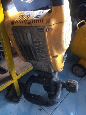 ขายสกัดไฟฟ้า 10กิโล DEWALT D-25900 มือสองพร้อมใช้คับ ขายสกัดไฟฟ้า 10กิโล DEWALT D-25900 มือสองพร้อมใช้คับ