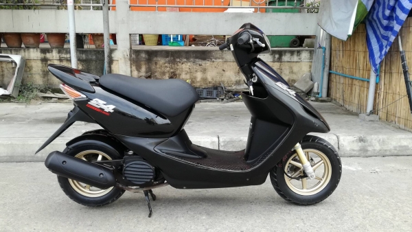 Honda Z4 50cc 4-จังหวะ สีดำ Honda Z4 50cc 4-จังหวะ สีดำ