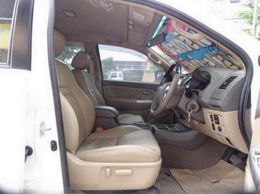 TOYOTA FORTUNER 2.5G AT ปี2013