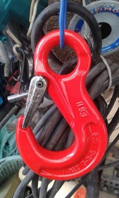 ตะขอสับโซ่