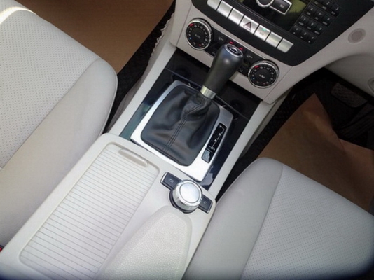 BENZ C200 W204 1.8CGI AT ปี 2013