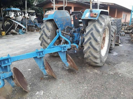 รถไถฟอร์ด 6600 มีเล่มทะเบียน 2เพลา