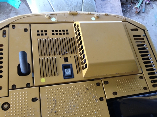 ขาย CAT312D สวยใส ไร้ที่ติ 2000 ชั่วโมง รถสวยมาก งานเบาๆ สนใจติดต่อ 081-4283210 ไอดีไลน์ Adul.14 ชมรถได้ทุกวัน