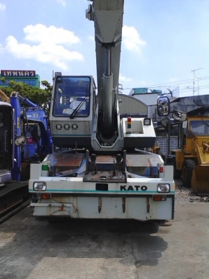 รถเครน KATO รุ่น KR 22 H