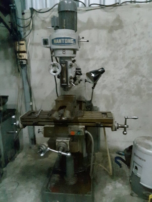 ขายเครื่องมิลลิ่งเก่าไต้หวันครับสภาพตามรูปไฟ380vขาย70000สนใจมาดูของก่อนครับน่าใช้สภาพสวย