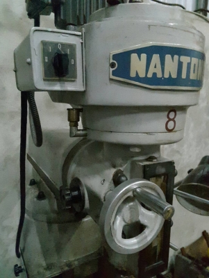 ขายเครื่องมิลลิ่งเก่าไต้หวันครับสภาพตามรูปไฟ380vขาย70000สนใจมาดูของก่อนครับน่าใช้สภาพสวย