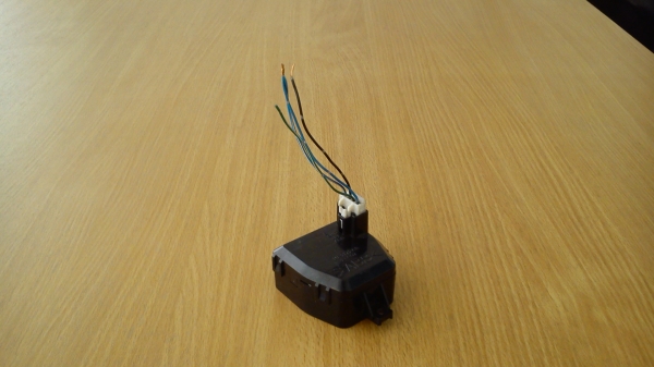 นาฬิกาดิจิตอลติดรถ Mitsubishi L400