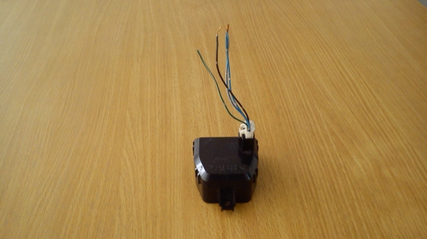 นาฬิกาดิจิตอลติดรถ Mitsubishi L400