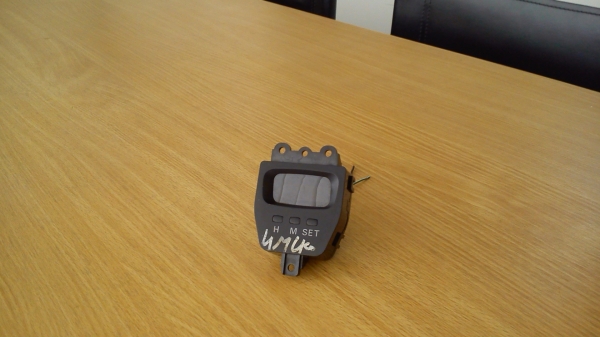 นาฬิกาดิจิตอลติดรถ Mitsubishi L400