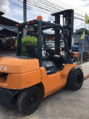 รถยก 3.5 ตัน  TOYOTA 7FD35 รถนอกเก่าญี่ปุ่น รถปี 2010 ดีเซล  เสา 4 เมตร เกียร์ออโต้