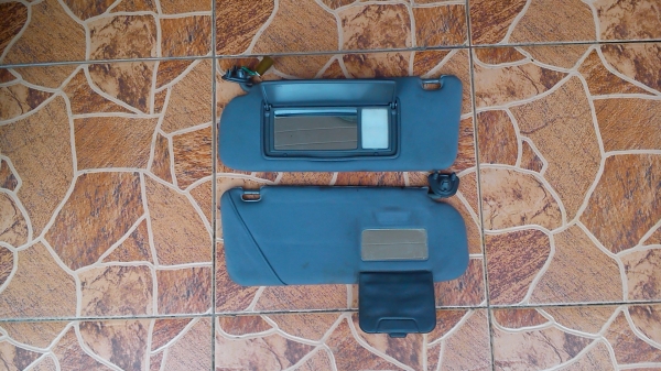 ที่บังแดด LEXUS IS200 กำมะหยี่ สีเทา แบบมีกระจกทั้งสองข้าง