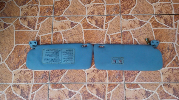 ที่บังแดด LEXUS IS200 กำมะหยี่ สีเทา แบบมีกระจกทั้งสองข้าง