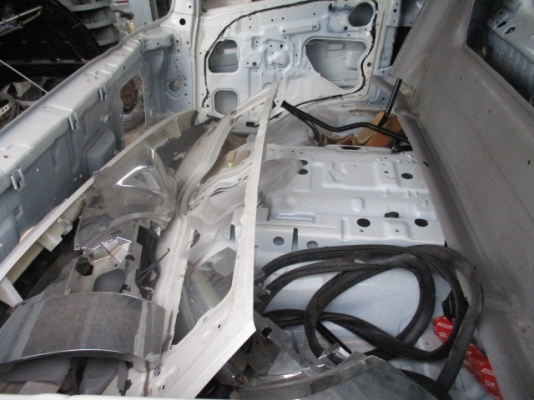 โครงหัว 6ล้อ FC9J ปี 2016 โครงหัว 6ล้อ FC9J ปี 2016