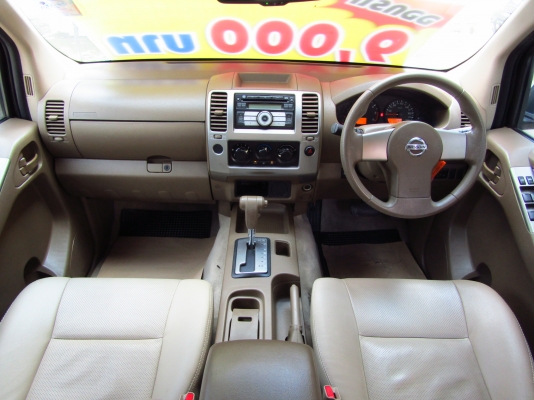NISSAN NAVARA 2.5 CALIBRE CAB4 AT ปี 2010