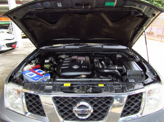 NISSAN NAVARA 2.5 CALIBRE CAB4 AT ปี 2010 NISSAN NAVARA 2.5 CALIBRE CAB4 AT ปี 2010