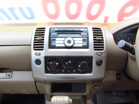 NISSAN NAVARA 2.5 CALIBRE CAB4 AT ปี 2010