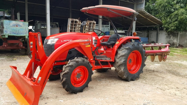ขายคูโบต้า L 4708(4 WD) สภาพสวยพร้อมใช้งานอุปกรณ์ ใบมีด ตราช้าง กับ ผาน  6 CMT ราคา 385,000 ระบบไฮโลลิคดี