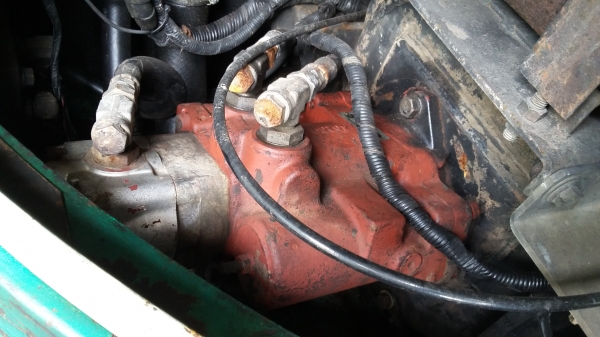 แบ็คโคเล็กpc30พร้อมใช้งาน ปั๊มนิ้วคอลโทลน้ำมัน