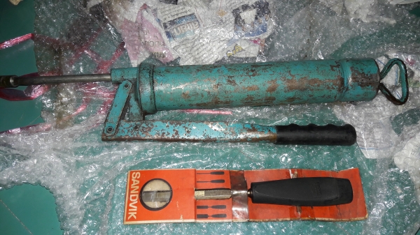 ขายกระบอกอัดจาระบี ORION Made in Sweden.มือสองสภาพดี