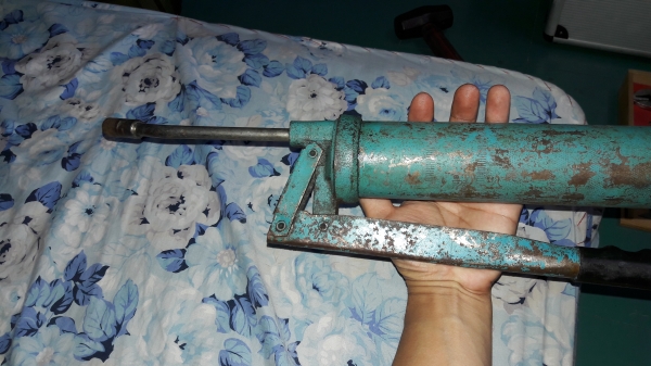 ขายกระบอกอัดจาระบี ORION Made in Sweden.มือสองสภาพดี