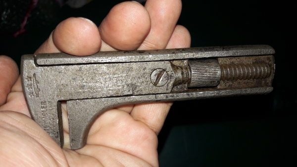 ขายประแจเลื่อนโบราณจระเข้สามดาว MADE IN GERMANY.มือสองสภาพดี