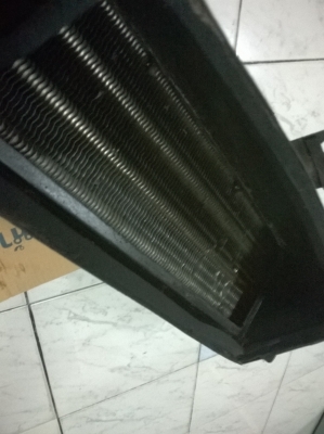 ขายตู้แอร์ E30 ยกลูก สภาพokไม่แตกหัก สายไฟครบ ราคา1500 โทร0924462525โส กทม