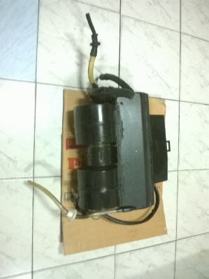 ขายตู้แอร์ E30 ยกลูก สภาพokไม่แตกหัก สายไฟครบ ราคา1500 โทร0924462525โส กทม