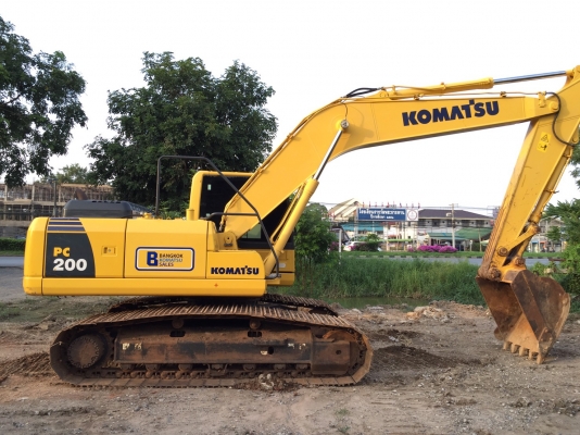 ขายด่วน!! Komatsu  PC200-8MO ไมล์ ชม.5,000 สภาพสวยค่ะ