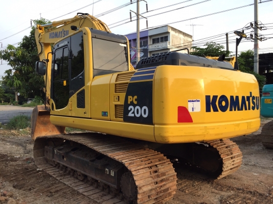 ขายด่วน!! Komatsu  PC200-8MO ไมล์ ชม.5,000 สภาพสวยค่ะ