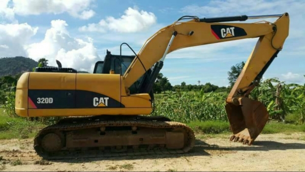 ขายด่วน!! Cat 320D ไมล์ 7,000 สภาพสวยค่ะ