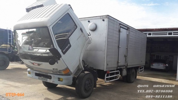ขายด่วน รถบรรทุก 6 ล้อ HINO FC2W 120 แรง ตู้แห้ง 3 บาน ยาว 5.5M สภาพเดิมๆ สวย พร้อมใช้งาน ราคาสุดคุ้ม ขายด่วน รถบรรทุก 6 ล้อ HINO FC2W 120 แรง ตู้แห้ง 3 บาน ยาว 5.5M สภาพเดิมๆ สวย พร้อมใช้งาน ราคาสุดคุ้ม