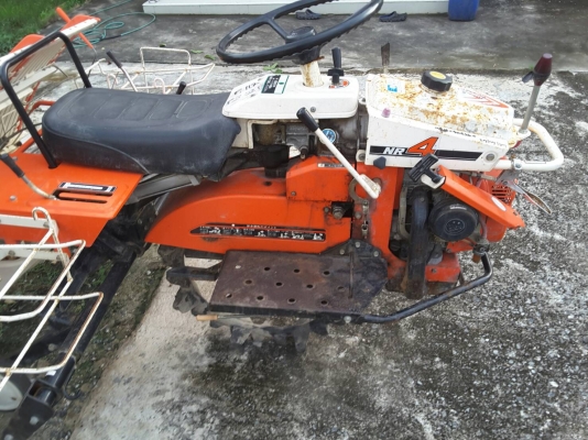 ขายรถดำนาเก่านอกแท้ๆสี่แถวสามล้อนั่งขับแต่ขายราคาเดินตาม15500 พร้อมใช้งานสะดวกประหยัดเวลา