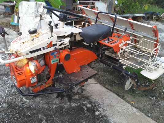 ขายรถดำนาเก่านอกแท้ๆสี่แถวสามล้อนั่งขับแต่ขายราคาเดินตาม15500 พร้อมใช้งานสะดวกประหยัดเวลา