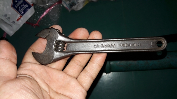 ขายประแจเลื่อน BAHCO 6"MADE IN SWEDEN.งานเก่าสภาพใช้งาน ขายประแจเลื่อน BAHCO 6"MADE IN SWEDEN.งานเก่าสภาพใช้งาน