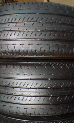 ล้อกะทะขอบ15/5-114 ตู้โตโยต้าฝาครบ บริสโตน205/70/15ปี12 ชุด 3200บ.