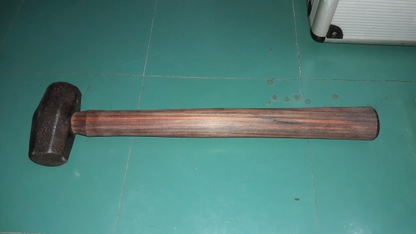 ขายค้อนปอนญี่ปุ่นขนาด3ปอนด้ามไม้สวยงาม ขายค้อนปอนญี่ปุ่นขนาด3ปอนด้ามไม้สวยงาม