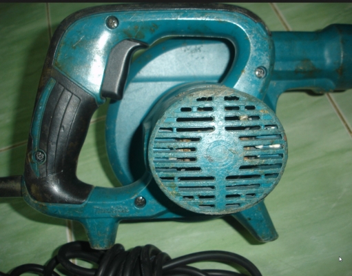 ขายเครื่องเป่าลมMAKITA  600วัตต์ รุ่น UB1102