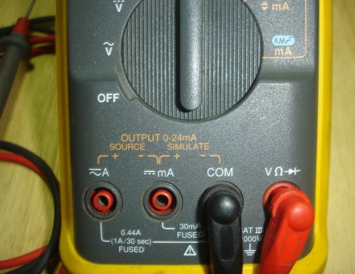 ขายมิเตอร์ Fluke 787 ProcessMeter ยี่ห้อ : Fluke รุ่น : 787