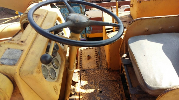 ขายรถตัก CAT 922 พร้อมใช้ ขายรถตัก CAT 922 พร้อมใช้