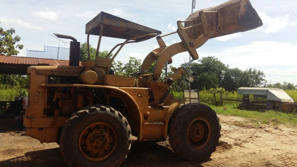 ขายรถตัก CAT 922 พร้อมใช้ ขายรถตัก CAT 922 พร้อมใช้