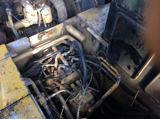 ขาย แบคโฮ แคท E120B ทำสีเหมือนรุ่น D