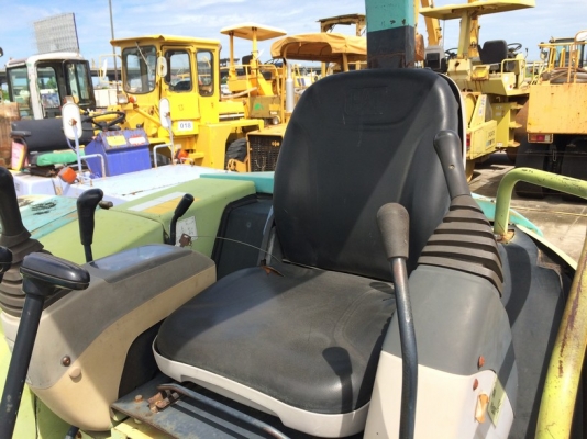 CAT 304CR ปี 2005 มาพร้อมหัวกระแทกและบุ้งกี๋ นำเข้าจากญี่ปุ่น ราคาพิเศษ
