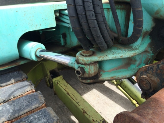 CAT 304CR ปี 2005 มาพร้อมหัวกระแทกและบุ้งกี๋ นำเข้าจากญี่ปุ่น ราคาพิเศษ