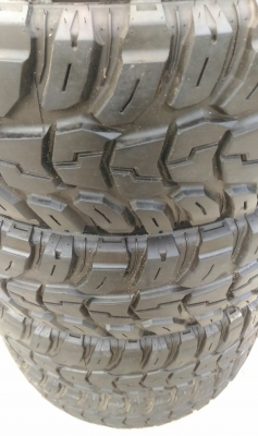 หมื่นเดียว ยาง Mud 285/75/16 สวยๆ หมื่นเดียว ยาง Mud 285/75/16 สวยๆ