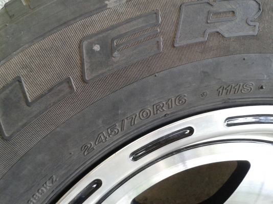 ล้อใหม่ขอบ16นิ้ว6รู พร้อมยางเปอเซน ชุดนี้ ราคา 7800 บาท