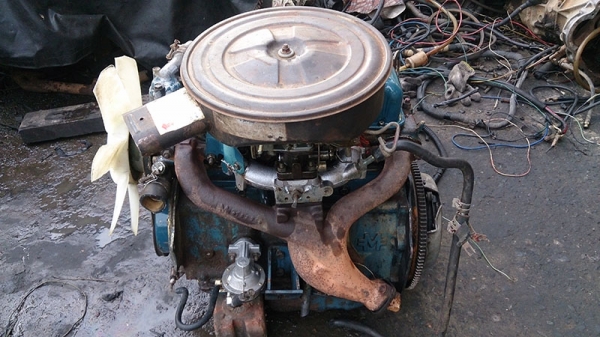 ขายเครื่องยนต์เบนซินขับหลัง 6250 บาท