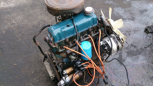 ขายเครื่องยนต์เบนซินขับหลัง 6250 บาท